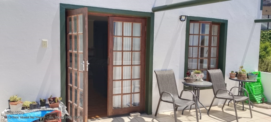 3 Bedroom Property for Sale in Menkenkop Western Cape